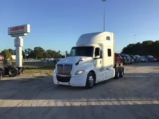 2019 INTL LT