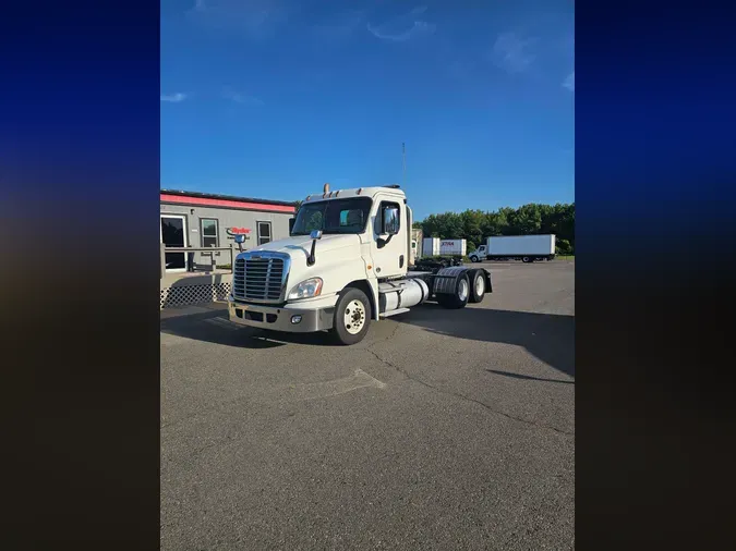 2017 FREIGHTLINER/MERCEDES CASCADIA 125