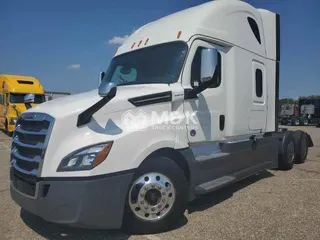 2019 FREIGHTLINER Cascadia 126