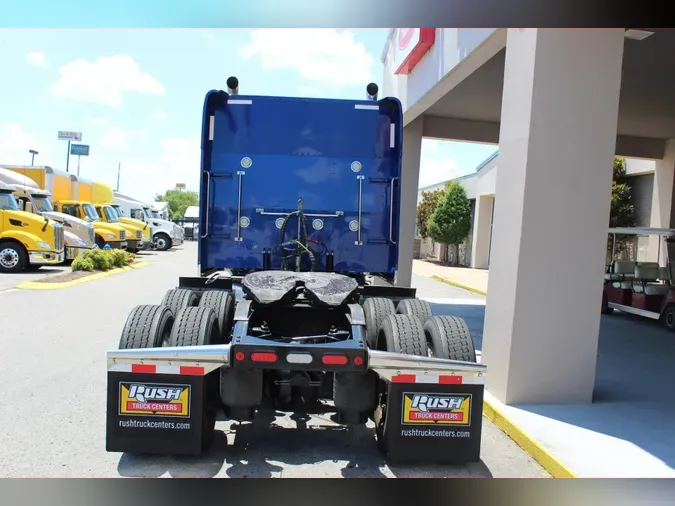 2023 Peterbilt 389