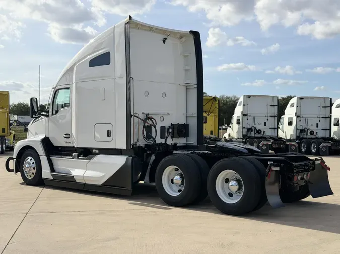 2024 Kenworth T680