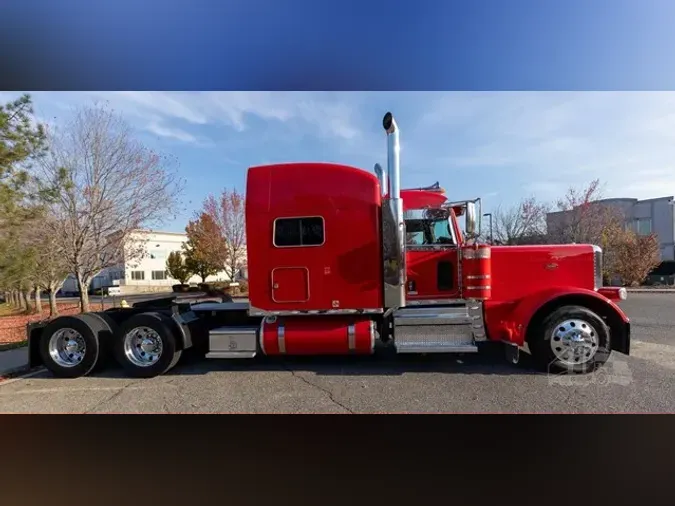 2021 PETERBILT 389