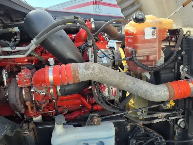 2021 NAVISTAR INTERNATIONAL LT625 DAYCAB S/A