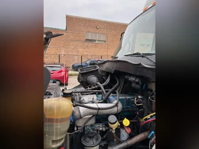 2004 INTERNATIONAL 4400