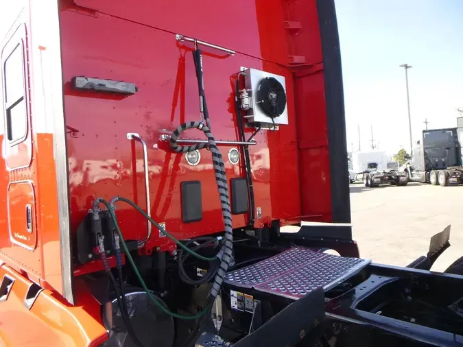 2021 Kenworth T6807debc6ad851ca508c5e3c04cd0d3ff5d