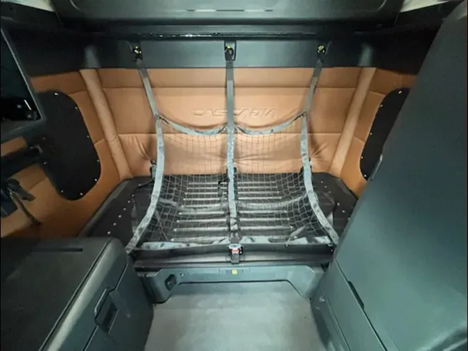 2021 Freightliner Cascadia 126