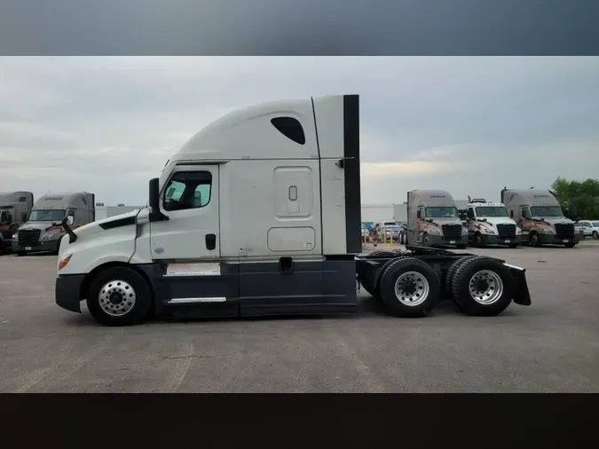 2024 Freightliner Cascadia 126
