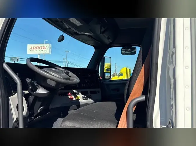 2019 FREIGHTLINER CA116