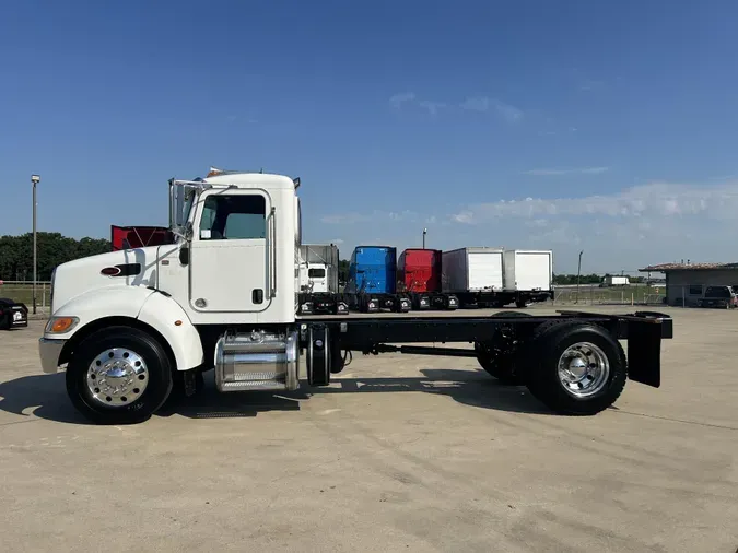 2018 Peterbilt 337