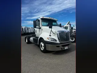 2019 NAVISTAR INTERNATIONAL RH613 DAYCAB S/A