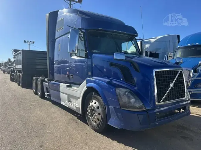 2016 VOLVO VNL64T670
