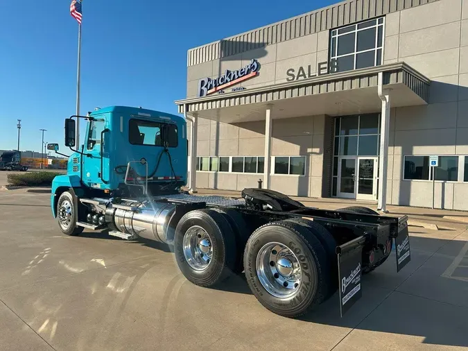 2020 MACK AN64T