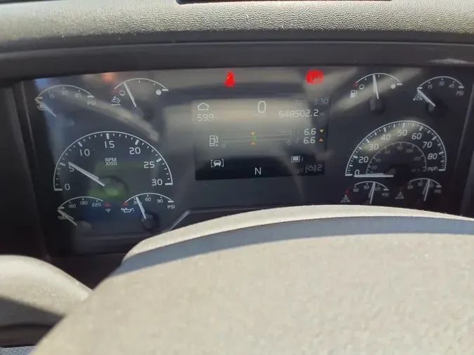 2019 VOLVO VNL64T-760
