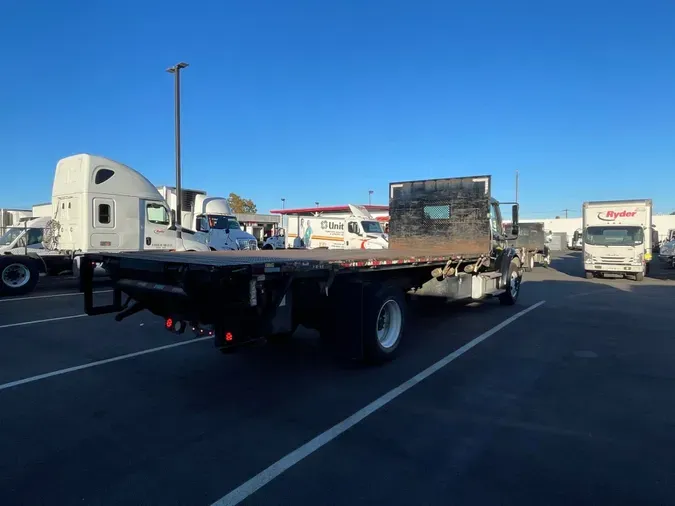 2017 FREIGHTLINER/MERCEDES M2 106