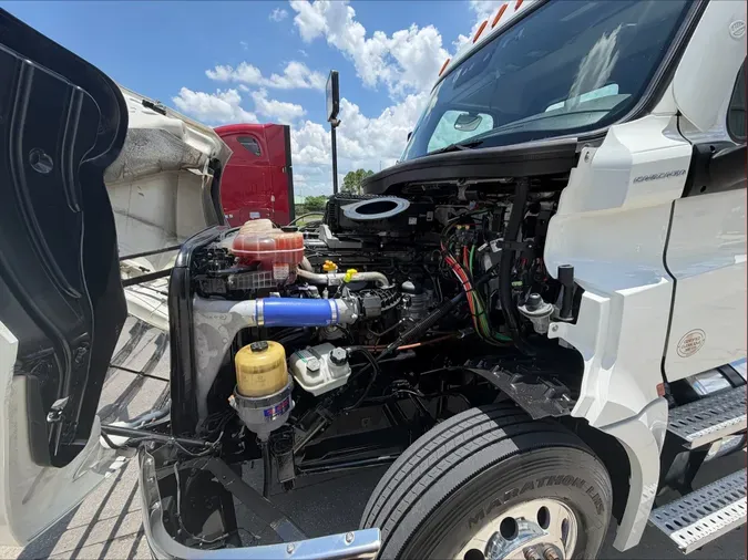 2022 Freightliner Cascadia 126