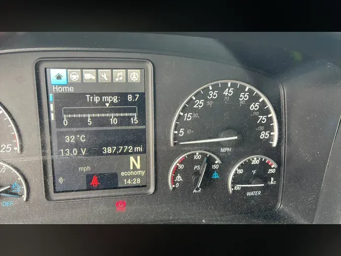 2023 Freightliner Cascadia 1267e0a95f341030efd3330c601cd42444b