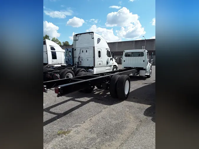 2019 FREIGHTLINER/MERCEDES M2 106