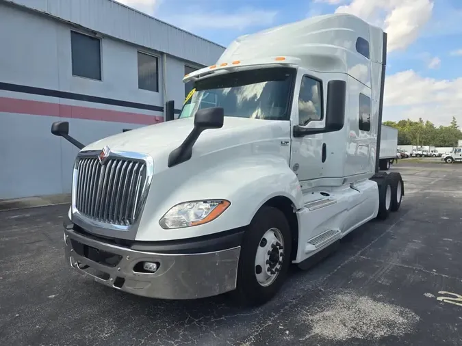 2020 NAVISTAR INTERNATIONAL LT625 SLPR CAB