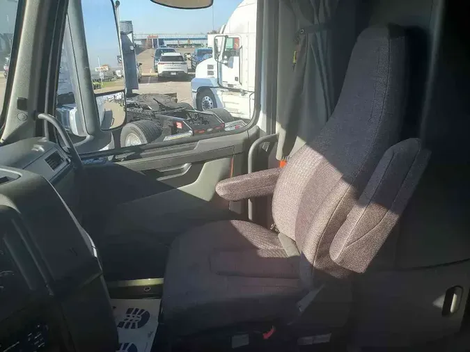 2020 VOLVO VNL64T7407e15b4dc89d48538f5bbe3d53235fb64