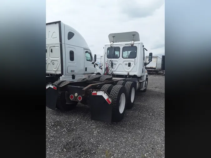 2014 FREIGHTLINER/MERCEDES CASCADIA 125