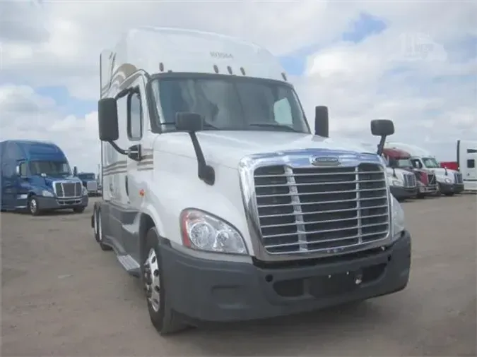 2018 FREIGHTLINER CASCADIA 125