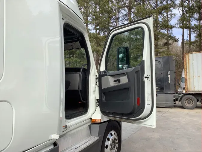 2021 Freightliner Cascadia