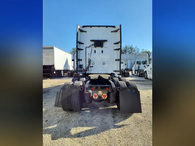 2018 FREIGHTLINER/MERCEDES CASCADIA 125