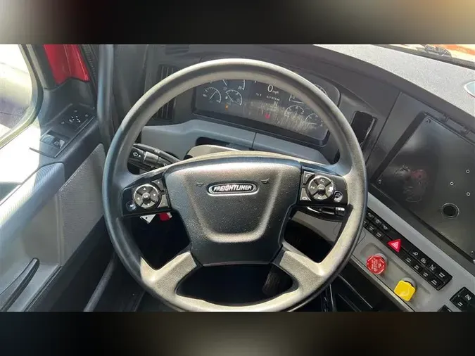 2022 FREIGHTLINER CA126