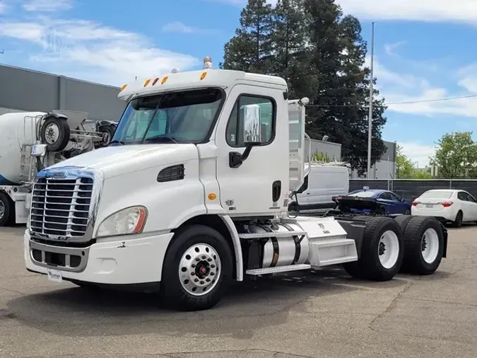 2012 FREIGHTLINER CASCADIA 113