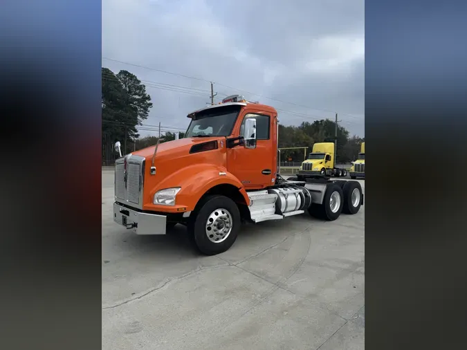 2020 Kenworth T8807e262ab41ce956e4893259b626942faf