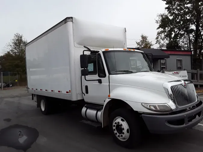 2019 NAVISTAR INTERNATIONAL 4300 LP