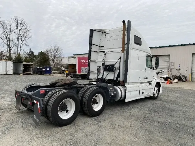 2016 Volvo VNL64670