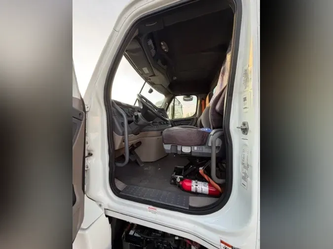 2019 FREIGHTLINER/MERCEDES CASCADIA 125