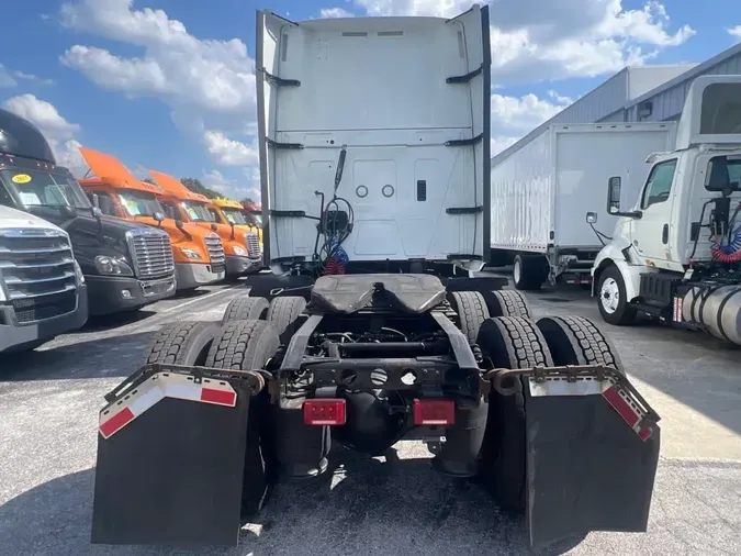 2020 NAVISTAR INTERNATIONAL LT625 SLPR CAB
