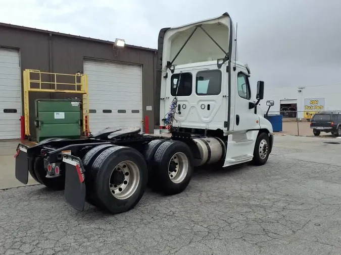2019 FREIGHTLINER/MERCEDES CASCADIA 1257e30f80267bad45fe5c8b8477b27a87f