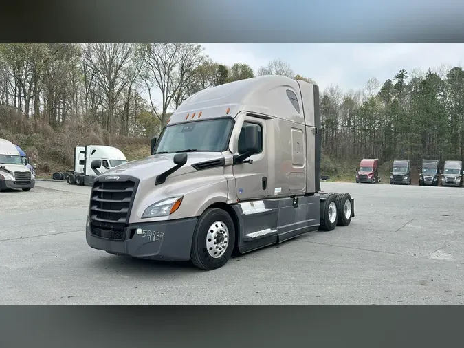 2022 Freightliner Cascadia 126