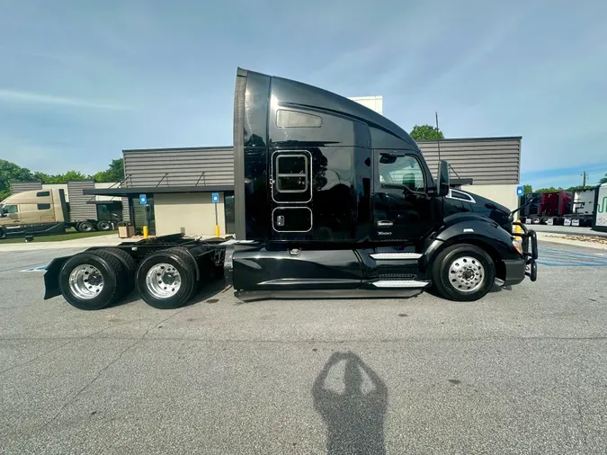 2022 Kenworth T680