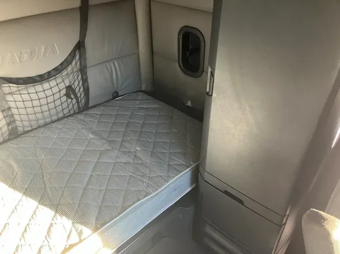 2022 Freightliner Cascadia