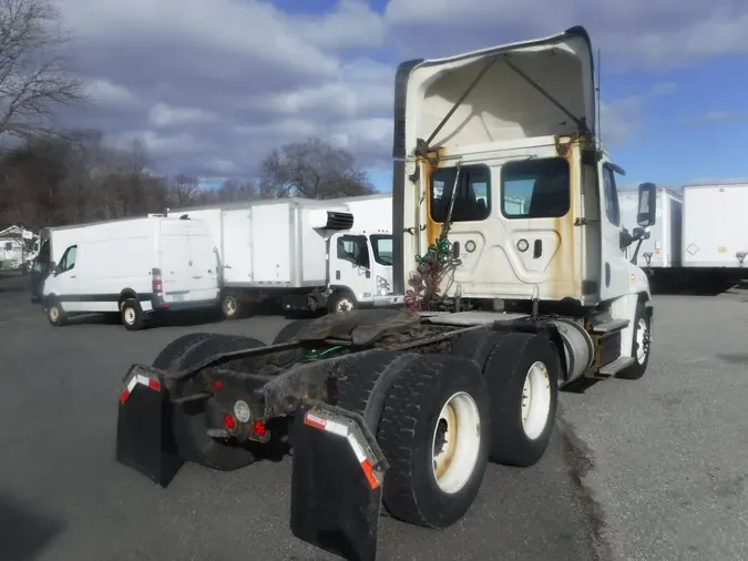 2018 FREIGHTLINER/MERCEDES CASCADIA 125