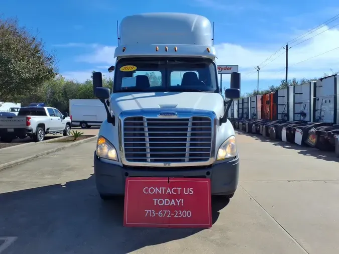 2019 FREIGHTLINER/MERCEDES CASCADIA 113