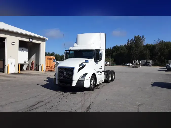 2020 Volvo VNL300
