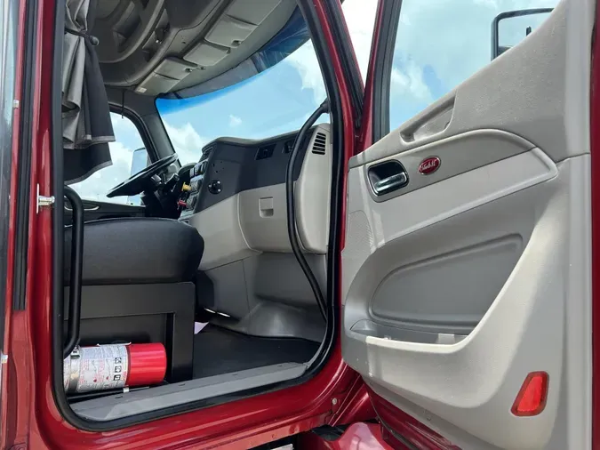 2020 Peterbilt 579
