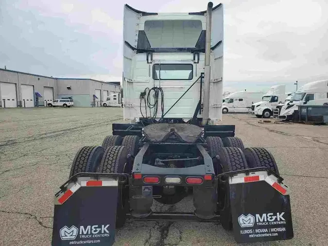 2016 VOLVO VNL64T300