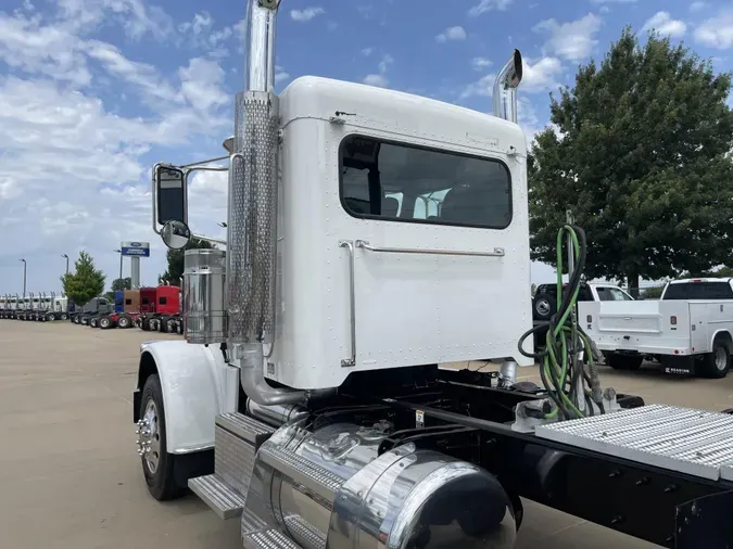 2018 Peterbilt 389