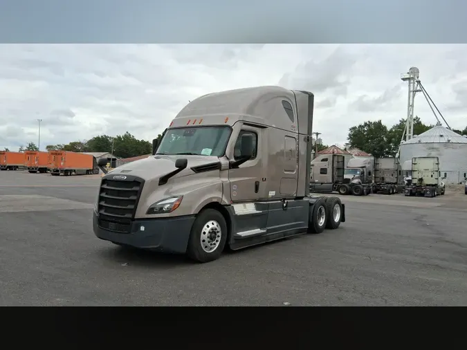 2025 Freightliner Cascadia 1267e3bb614c37a3cf61928494ca7ade7d7