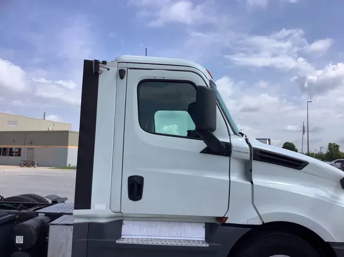 2019 Freightliner Cascadia 1267e3c1751c8d529f9b2a236ef24ffc8f0