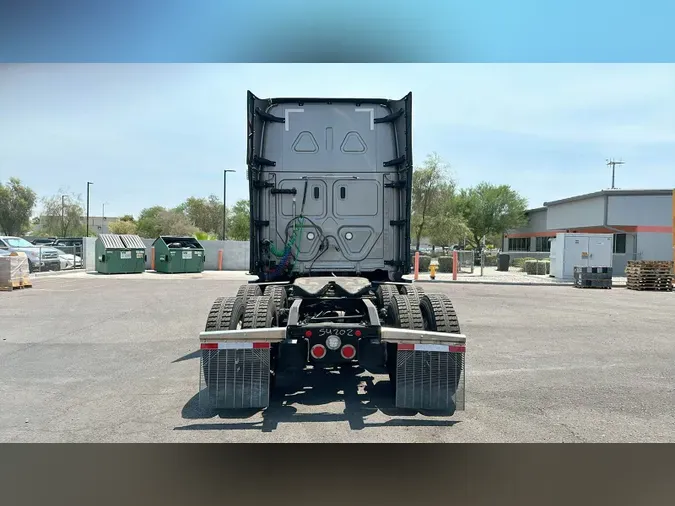 2023 Freightliner Cascadia