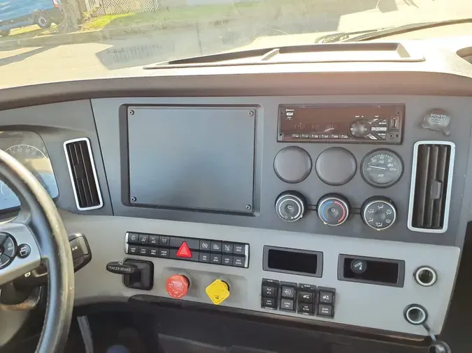 2019 FREIGHTLINER/MERCEDES NEW CASCADIA 126
