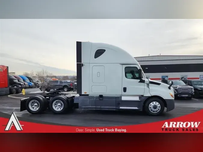 2020 FREIGHTLINER CA126