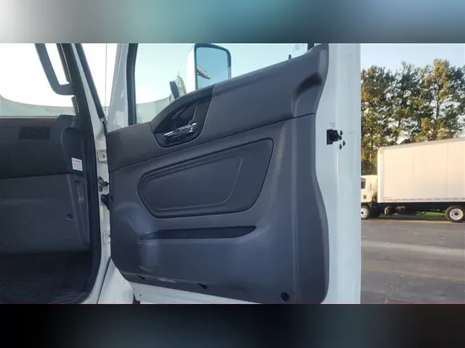 2018 INTERNATIONAL LT